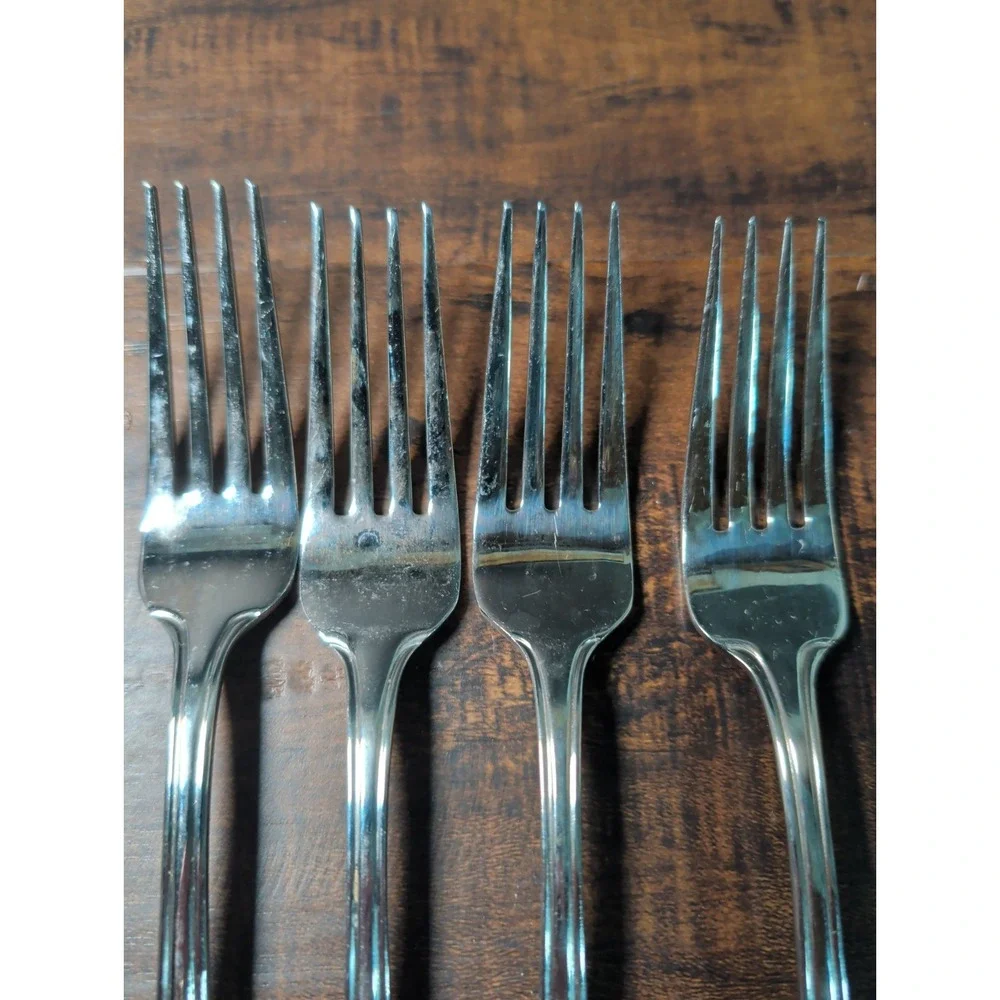 TOWLE TWS531 Set of 4 Stainless 18/10 Dinner Forks 8 1/4